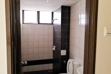 Indah Alam Condominium