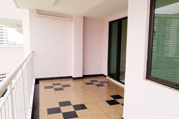 Indah Alam Condominium