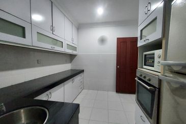 Perdana Lakeview East