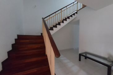 Perdana Lakeview East