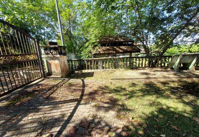 Bungalow land, flat land, 2 plots