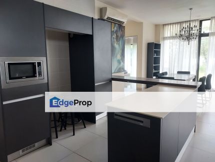 Large land area, guarded, near lksa toll, Selangor, Shah Alam