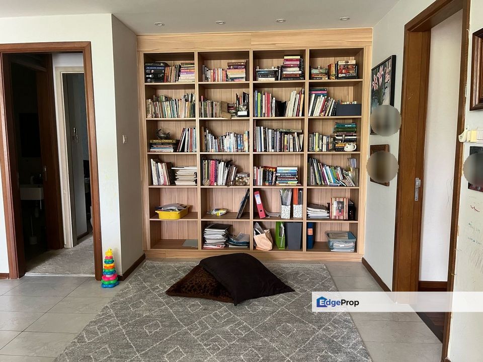 Private lift lobby, nice layout, wardrobes, kitchen cabinet, Kuala Lumpur, Mont Kiara