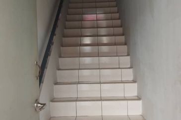 Jalan Pulau Angsa U10/26