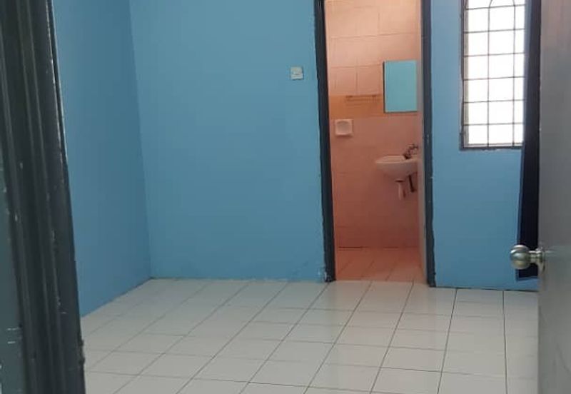 Jalan Pulau Angsa U10/26