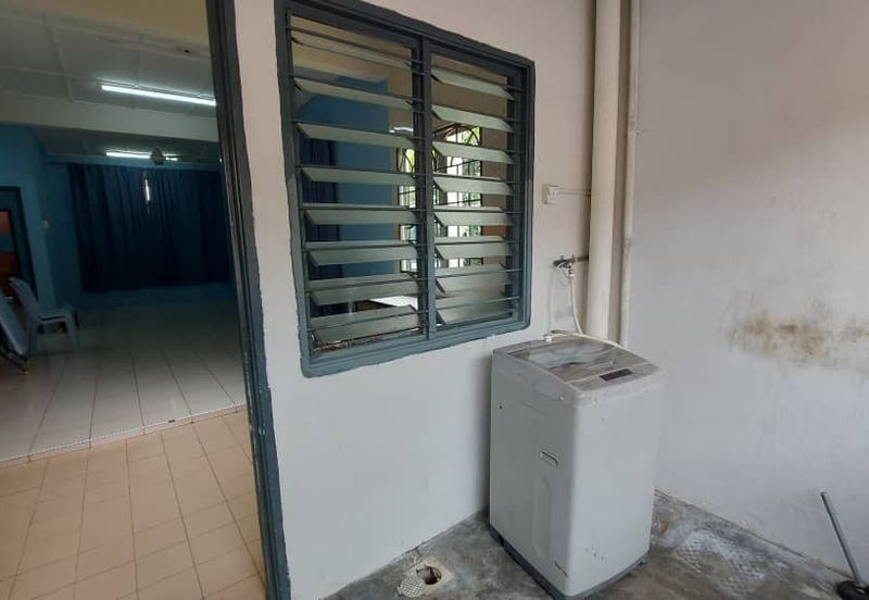 Jalan Pulau Angsa U10/26