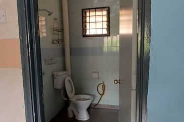 Jalan Pulau Angsa U10/26