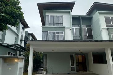 Parkfield Residences, Tropicana Heights