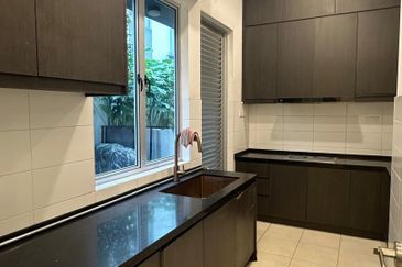 Parkfield Residences, Tropicana Heights