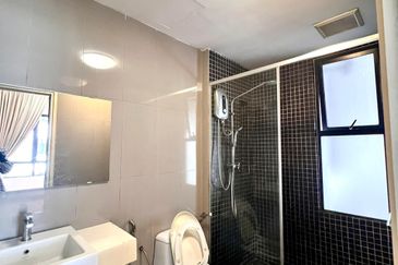 Renai Jelutong Residences