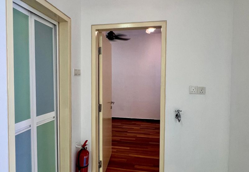 Renai Jelutong Residences