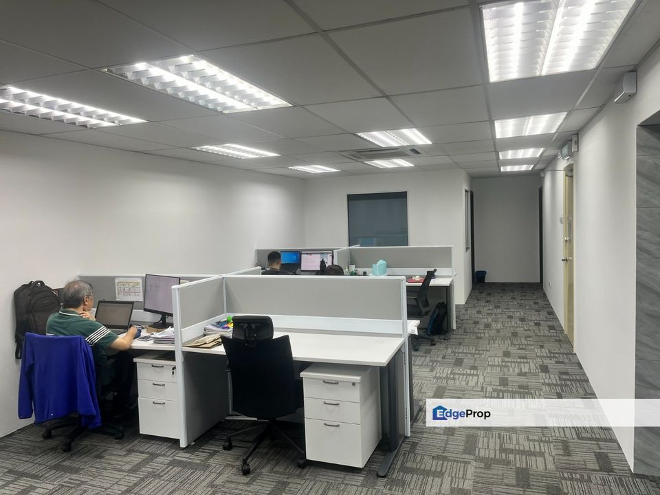 Partly furnished, with lift, Kuala Lumpur, Dutamas