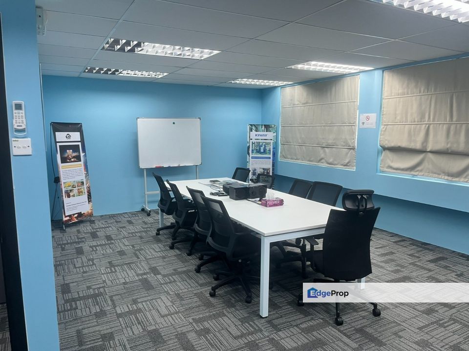 Partly furnished, with lift, Kuala Lumpur, Dutamas