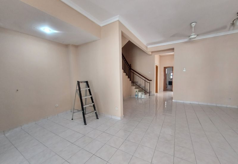 Jalan Spektrum U16 @ Taman Bukit Subang