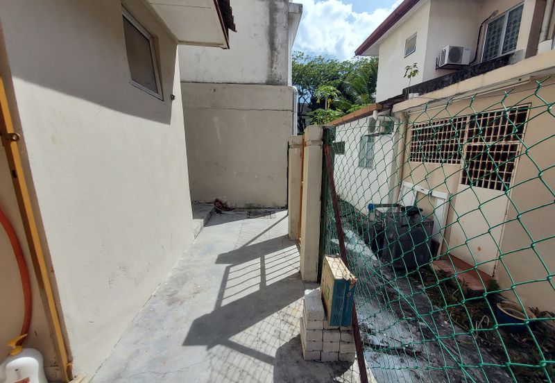 Jalan Spektrum U16 @ Taman Bukit Subang