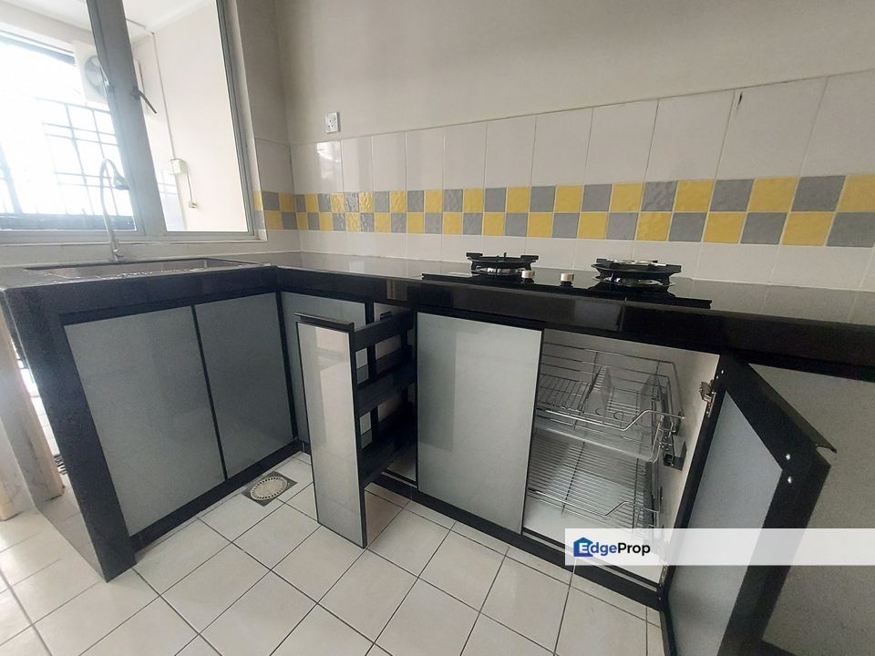 Newly painted, new kitchen cabinet, quiet area, Selangor, Shah Alam