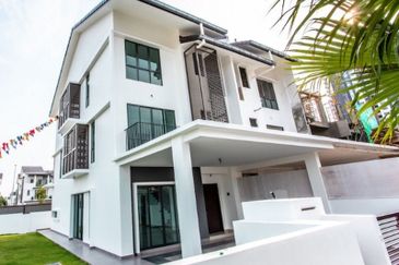 Topaz, Taman Putra Prima, Puchong