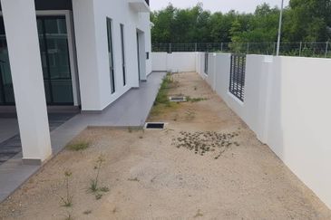 Topaz, Taman Putra Prima, Puchong