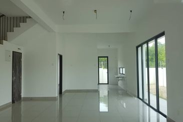 Topaz, Taman Putra Prima, Puchong