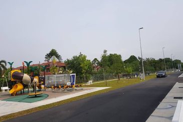 Topaz, Taman Putra Prima, Puchong