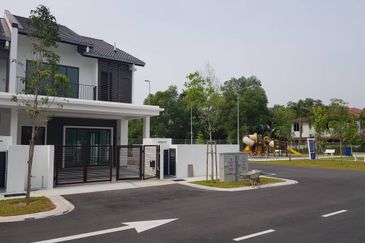 Topaz, Taman Putra Prima, Puchong