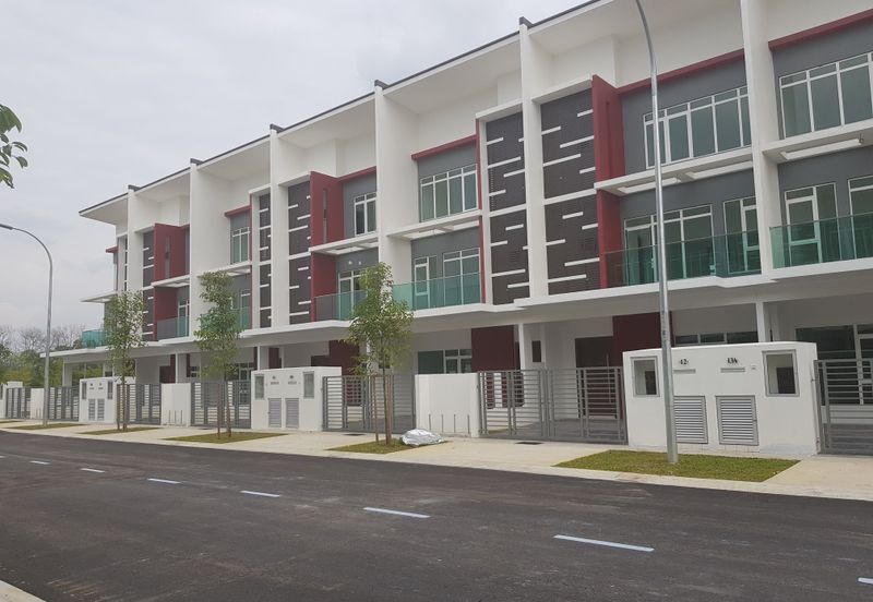 Taman Amanputra, Puchong South