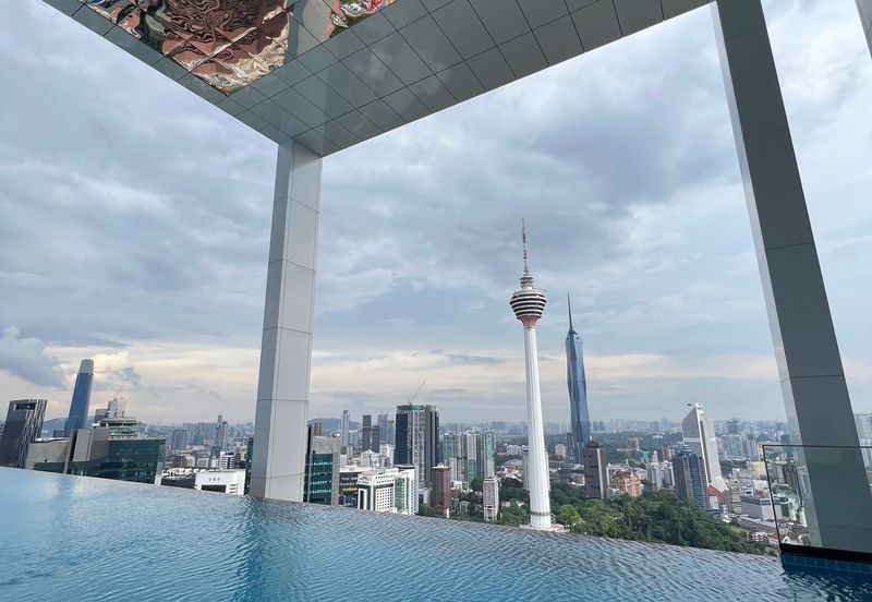 Face Platinum Suites