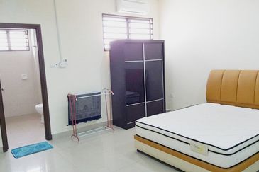 【Freehold】 Double Storey @ Meru Perdana