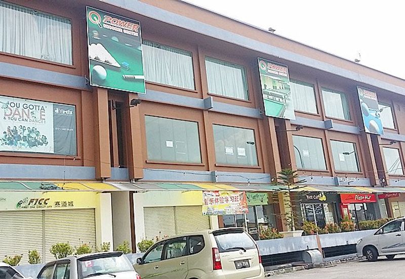 GLAMOUR SQUARE COMMERCIAL CENTRE