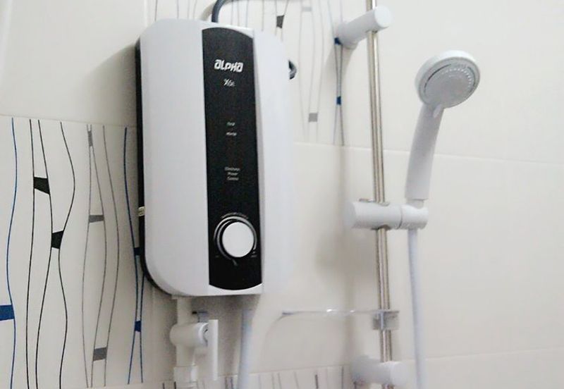 Fully Furnished 3R3B @ Sky Garden Condo