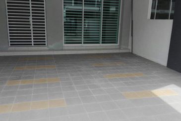 3 Storey Terrace House, 8R 6B @ Kampar Putra
