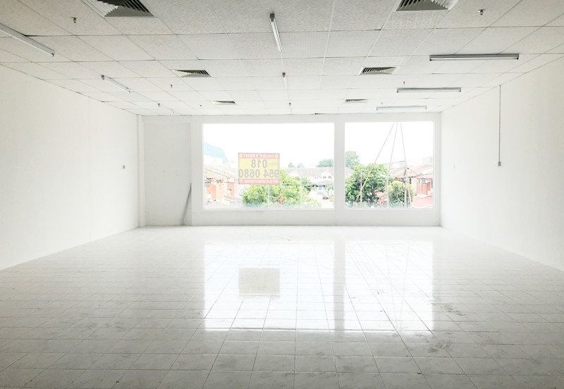 GLAMOUR SQUARE COMMERCIAL CENTRE