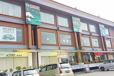 GLAMOUR SQUARE COMMERCIAL CENTRE