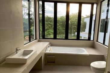 2.5 Storey Semi D, Luxury Twin Villas, Ipoh 