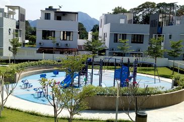 2.5 Storey Semi D, Luxury Twin Villas, Ipoh 