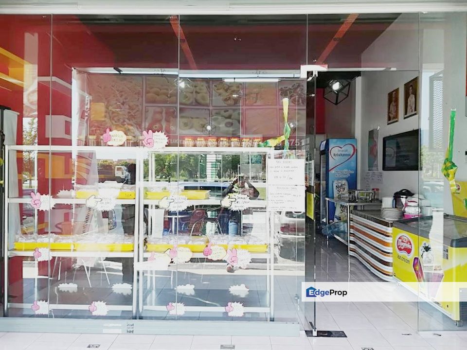 3 Storey Shoplot Meru Raya Ipoh, Perak, Ipoh