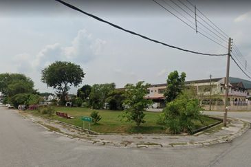 Double Storey, Taman Raja Izzuddin, Menglembu