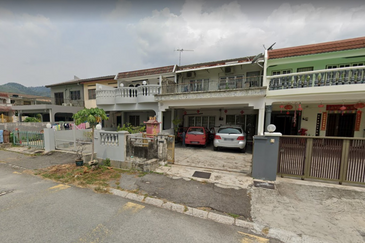 Double Storey, Taman Raja Izzuddin, Menglembu