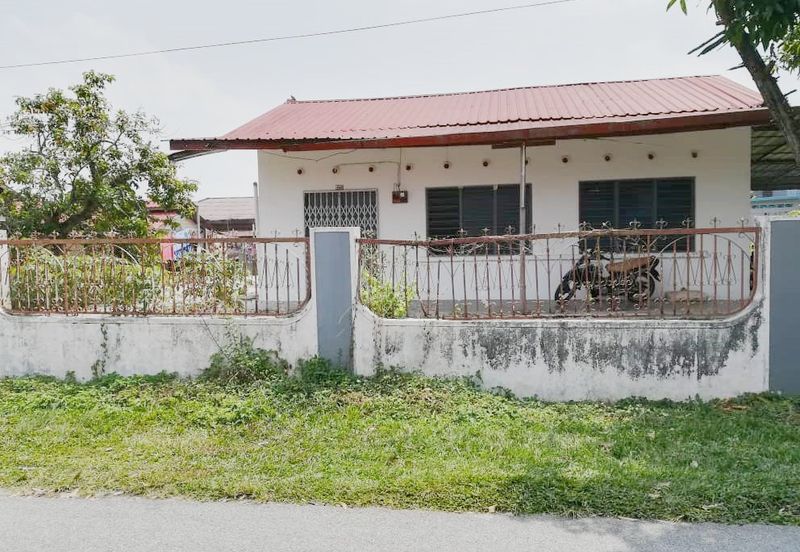 Single Storey Bungalow at Ampang, Ipoh