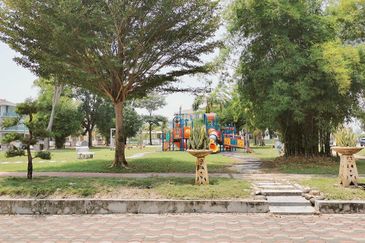 3 Storey Semi-Detached House @ Taman Pulai Mutiara