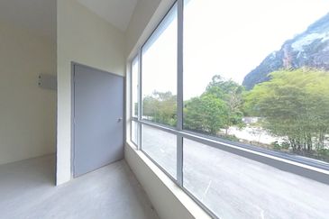 Double Storey Shoplot