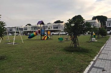 Tasek Square, 3 Storey Semi Detached, Freehold