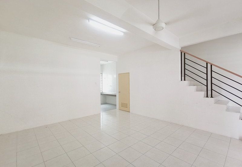 【RUMAH TEPI】2. 5 Tingkat, Anjung Bercham, Ipoh