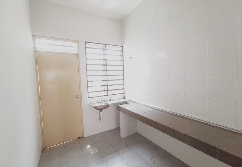 【RUMAH TEPI】2. 5 Tingkat, Anjung Bercham, Ipoh