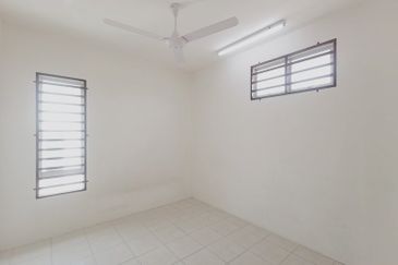 【RUMAH TEPI】2. 5 Tingkat, Anjung Bercham, Ipoh