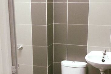 Rumah berkembah setingkat @ Taman Elit Klebang