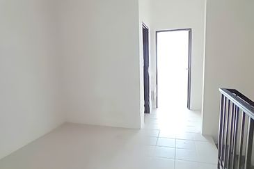 [ NEW ] Double Storey Terrace house
