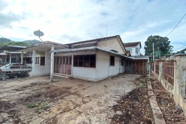 Single Storey Corner @ Taman Harilela, Rapat Baru