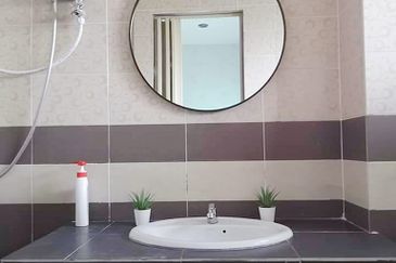 (RENOVATED) Double Storey Taman Koperasi, Ipoh