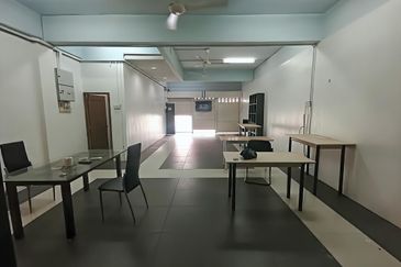 Jalan Pasir Puteh, Station 18